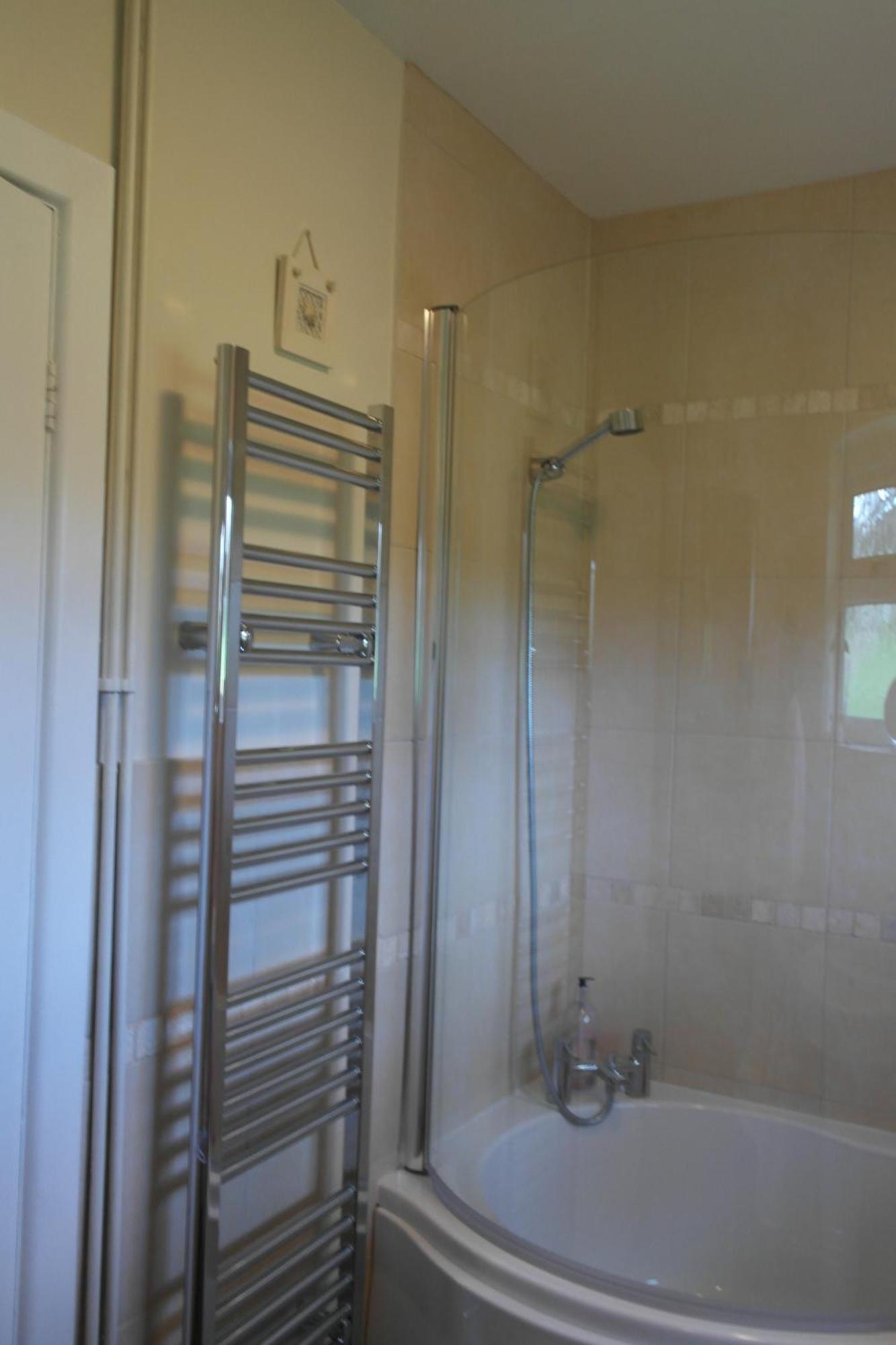 Nettle Bank Bed & Breakfast Lyme Regis Oda fotoğraf